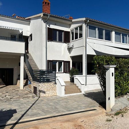 Apartmani Gemma Premantura Luaran gambar